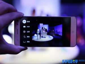 ZTE-Blade-A2-Hands-On-Review-08